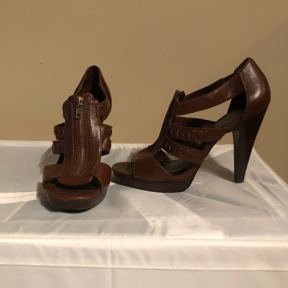 Jessica Simpson Brown Zipper Heels
